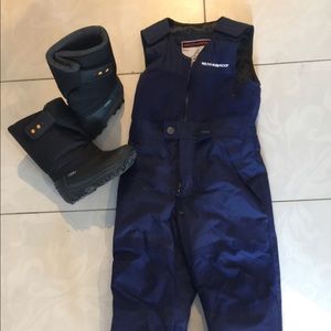 Toddler boys size 8 snow boots